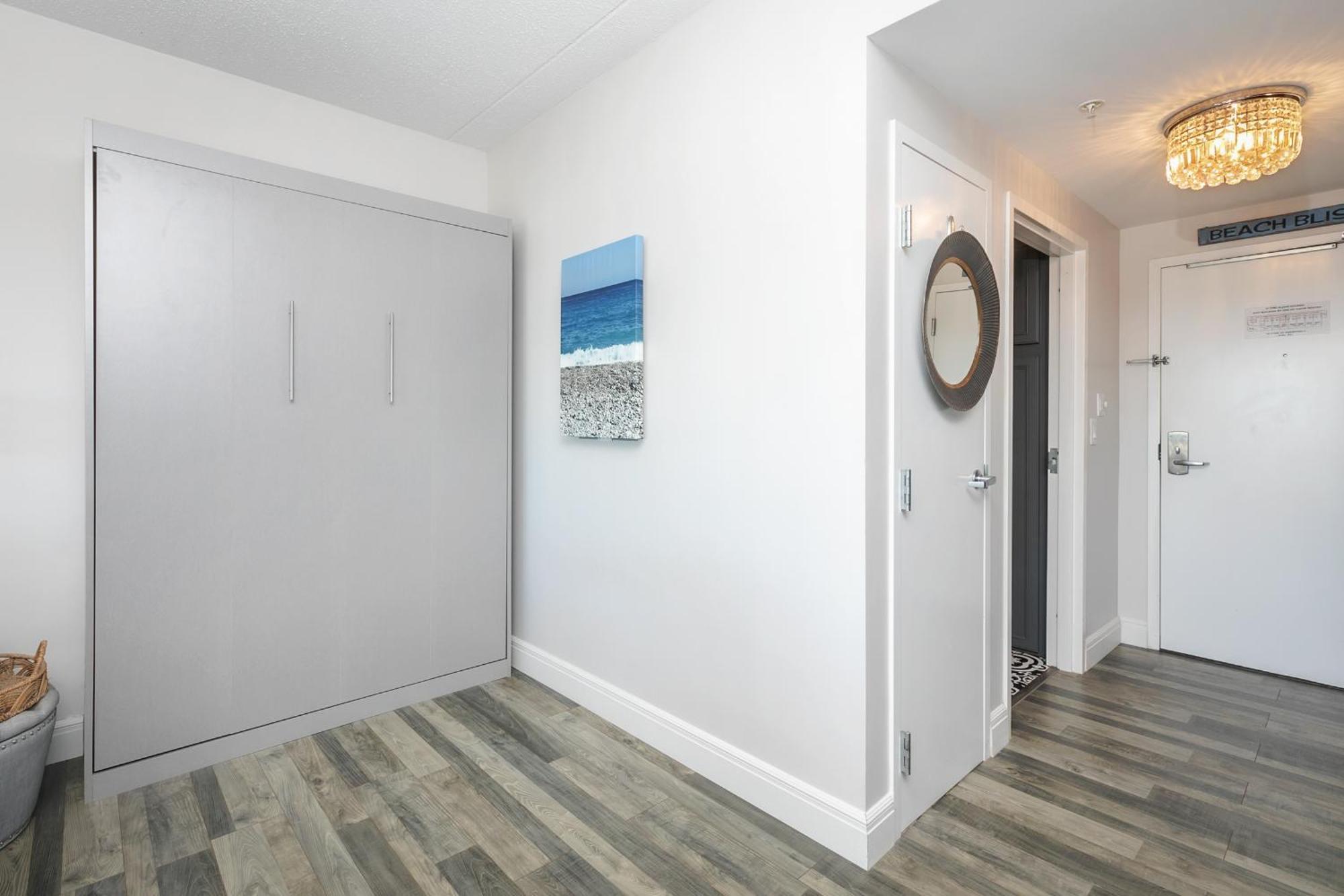 Direct Oceanfront Studio Suite! Хэмптон Экстерьер фото
