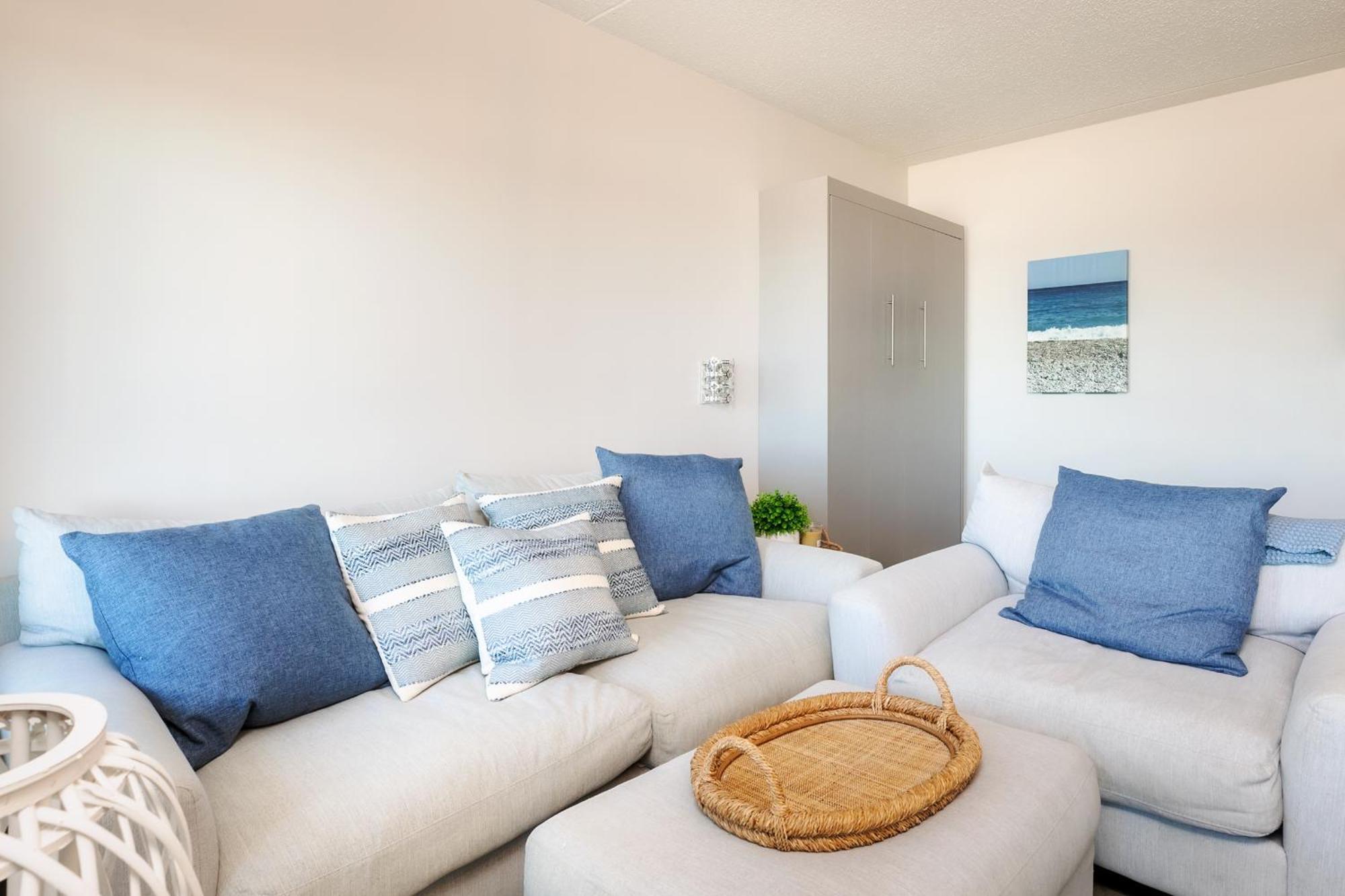 Direct Oceanfront Studio Suite! Хэмптон Экстерьер фото